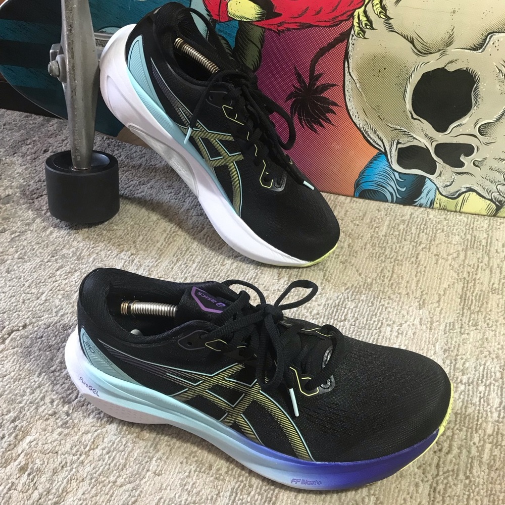 Women's Gel Kayano 30 - Maximum Cushion Stability Running Shoes Size 9